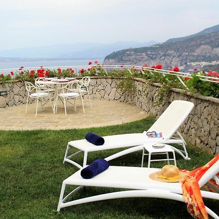Mirasorrento Villa Luaran gambar
