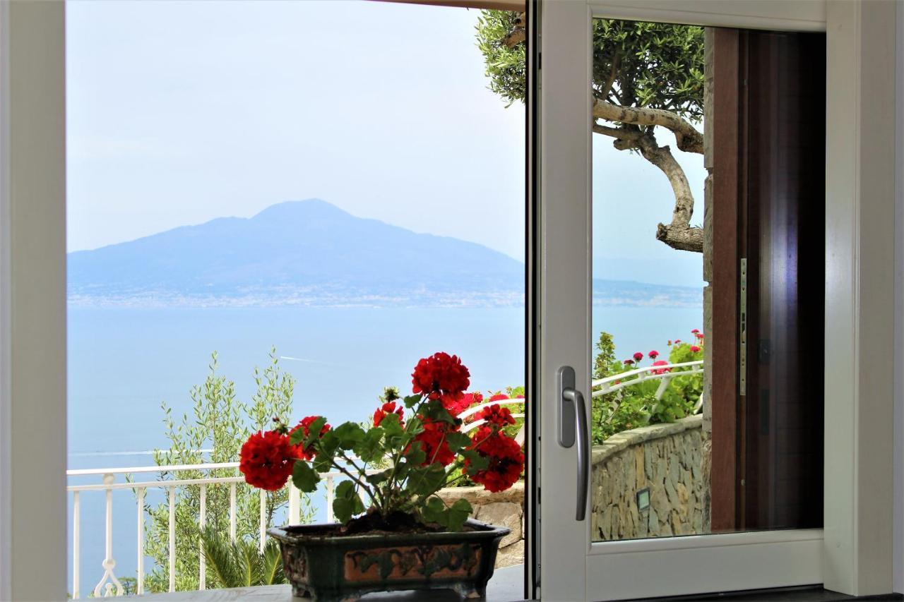 Mirasorrento Villa Luaran gambar