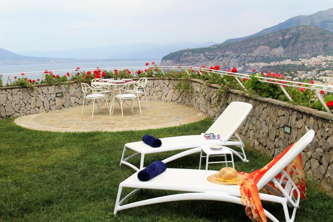 Mirasorrento Villa Luaran gambar