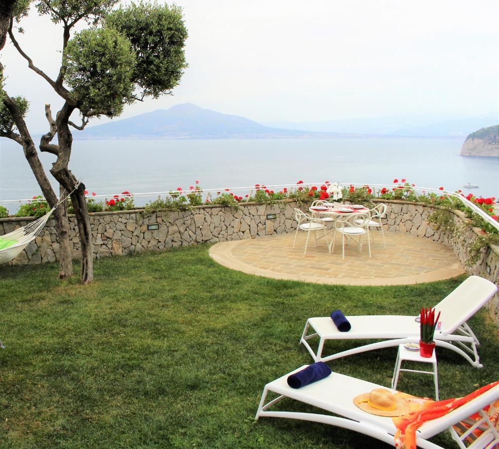 Mirasorrento Villa Luaran gambar