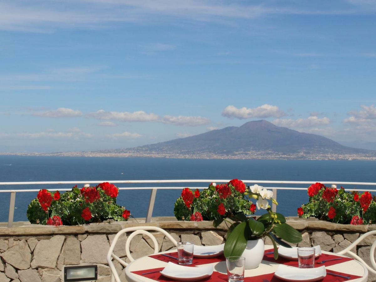 Mirasorrento Villa Luaran gambar
